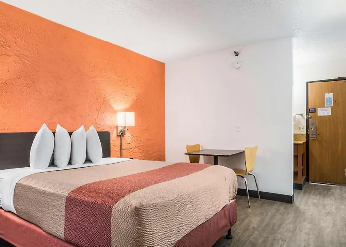 6-elk Grove Village, Il 4*