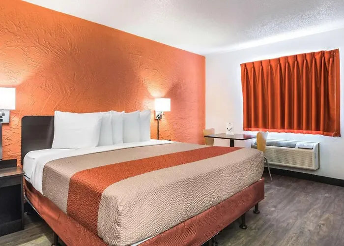 Hotel 6-elk Grove Village, Il 4*