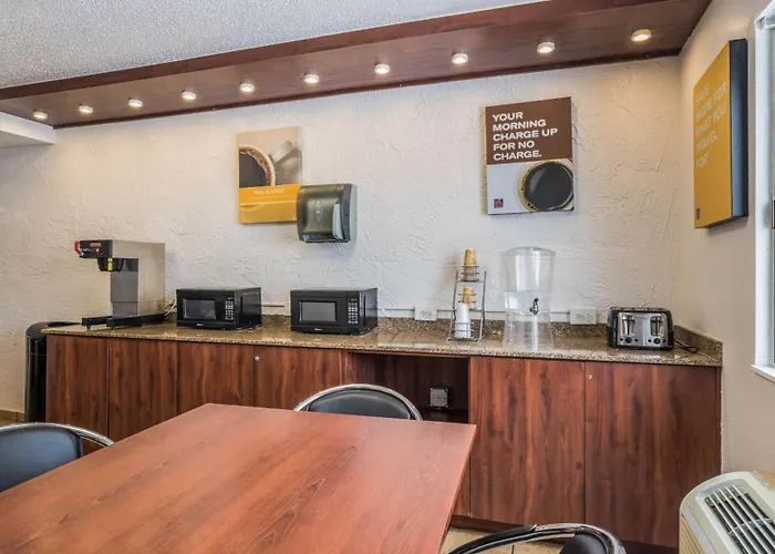 Hotel 6-elk Grove Village, Il 4*