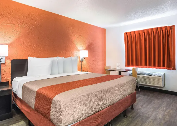 Hotel 6-elk Grove Village, Il 4*